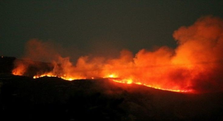 Έκτακτη σύσκεψη για τον συντονισμό και την κατάσβεση της πυρκαγιάς στο Μεσολόγγι